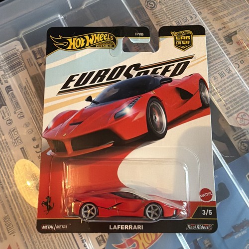 Hot wheels premium ferrari - hot, la